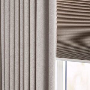 Gordijnen met verduisterende voering